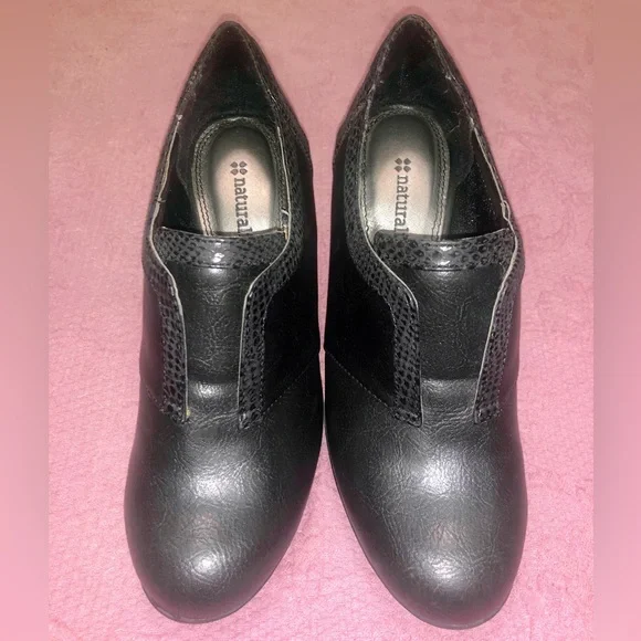 🆕 SnakeSkin Booties 🐍🖤 - Picture 4 of 11